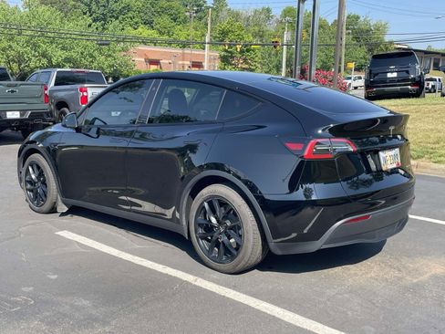 Used 2022 Tesla Model Y Long Range AWD/4WD image 7
