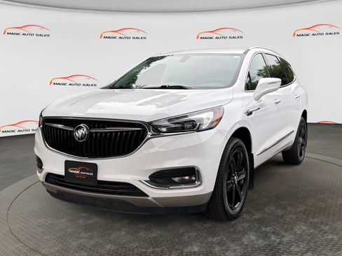 Used 2020 Buick Enclave Essence w/ Sound and Sites Package AWD/4WD image 1