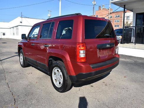 Used 2011 Jeep Patriot Sport image 11