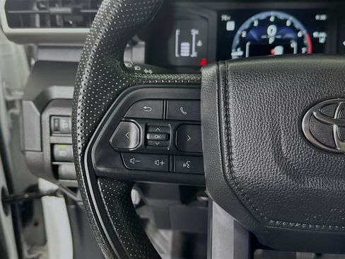 Used 2024 Toyota Tacoma SR image 16