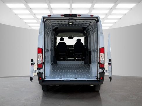 Used 2025 RAM ProMaster 2500 w/ Convenience Group FWD image 7