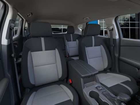 New 2025 Chevrolet Blazer LT image 16