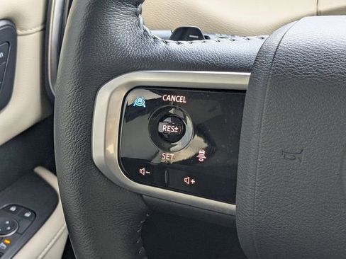 Used 2025 Nissan Armada Platinum w/ Convenience Package image 24