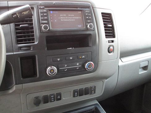 Used 2019 Nissan NV 3500 SL w/ Navigation Package RWD image 14