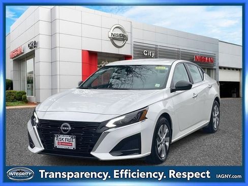 Certified 2025 Nissan Altima 2.5 S image 4