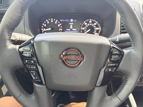 Used 2022 Nissan Frontier PRO-4X w/ Pro-4X Premium Package AWD/4WD image 8