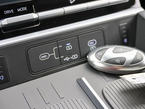 New 2026 Hyundai Santa Fe Limited image 24