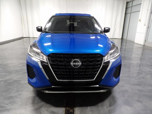 Used 2024 Nissan Kicks S FWD image 2