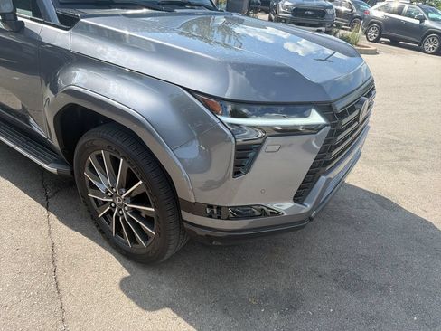 Used 2026 Lexus GX 550 w/ Accessory Package (2T) AWD/4WD image 45
