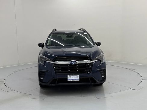 New 2025 Subaru Ascent Limited image 8