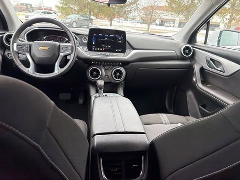 Used 2023 Chevrolet Blazer LT image 43