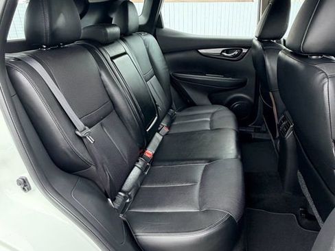 Used 2017 Nissan Rogue Sport SL image 21