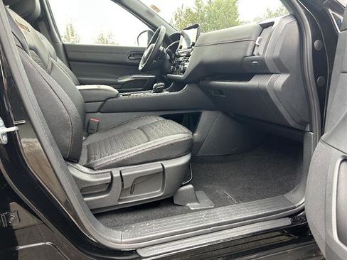 Used 2025 Nissan Pathfinder Rock Creek image 38