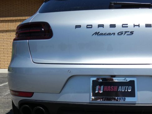 Used 2017 Porsche Macan GTS image 11