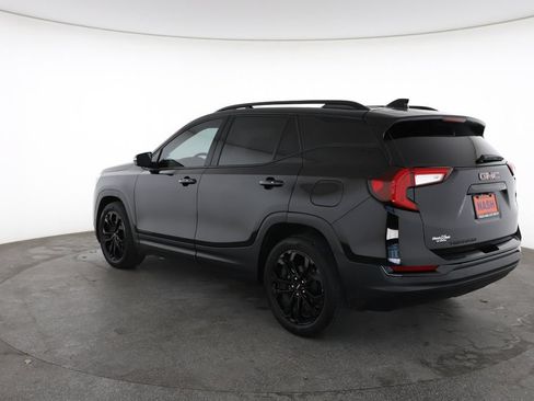 Used 2022 GMC Terrain SLT w/ Elevation Edition FWD image 9