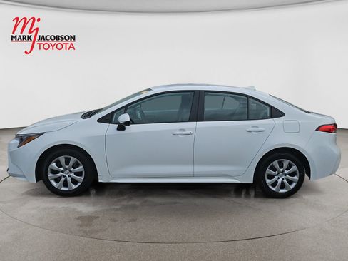 Used 2024 Toyota Corolla LE FWD image 9