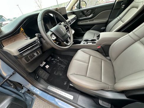 New 2026 Lincoln Corsair Reserve image 17