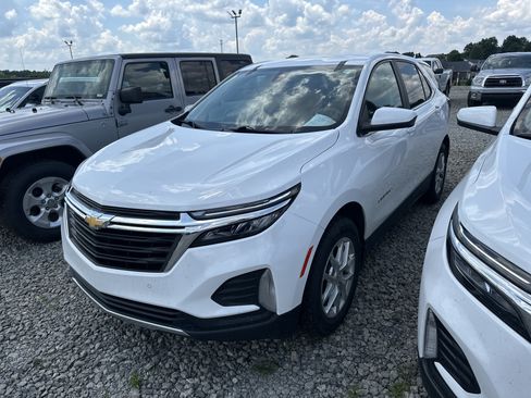 Used 2023 Chevrolet Equinox LT w/ LPO, Floor Liner Package AWD/4WD image 7
