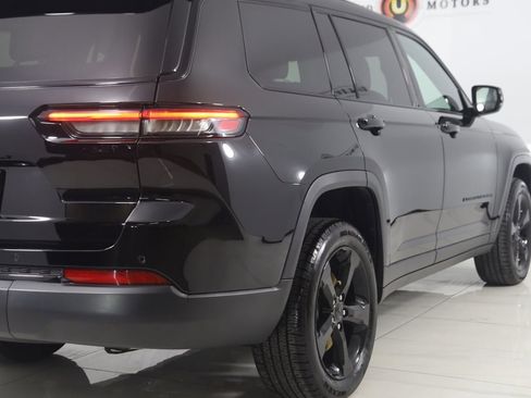 Used 2023 Jeep Grand Cherokee L Altitude image 42