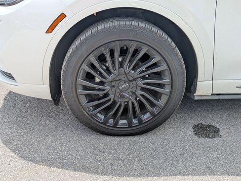 Used 2022 Lincoln Corsair Reserve w/ Luxury Package image 22