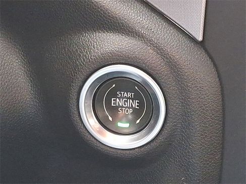 Certified 2021 GMC Sierra 1500 SLT w/ SLT Premium Plus Package image 17