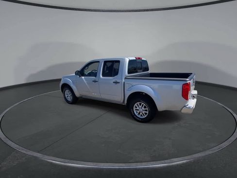 Used 2014 Nissan Frontier SV RWD image 6