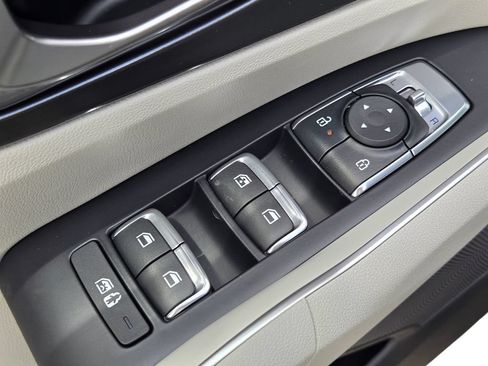 New 2026 Kia Sorento S FWD image 16