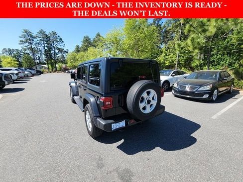 Used 2021 Jeep Wrangler Unlimited Sport AWD/4WD image 12
