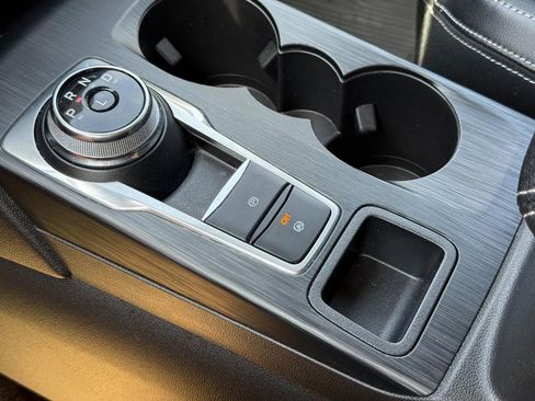 Used 2023 Ford Escape Platinum w/ Premium Technology Package image 18