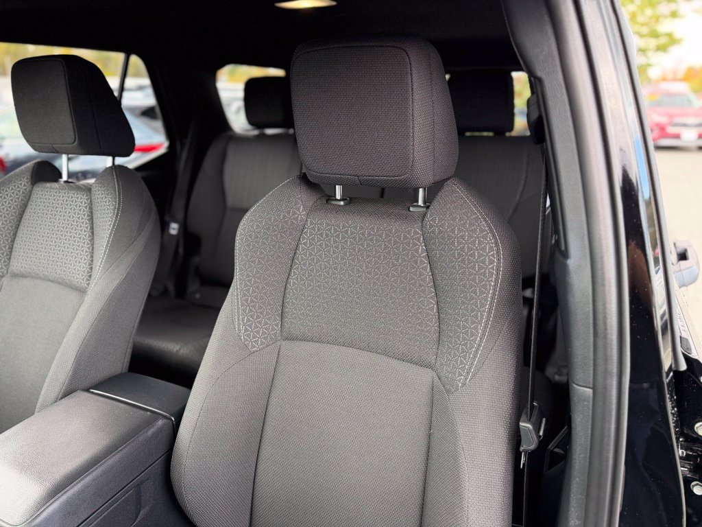 Used 2025 Toyota 4Runner SR5 AWD/4WD image 9