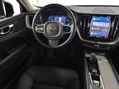 Certified 2025 Volvo XC60 B5 Plus AWD/4WD image 18