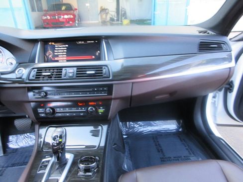 Used 2015 BMW 535i Sedan image 43