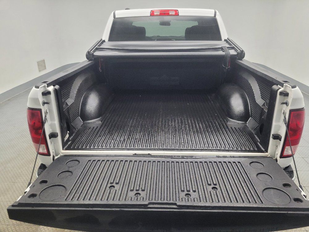 Used 2021 RAM 1500 Classic SLT AWD/4WD image 29