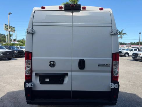 Used 2023 RAM ProMaster 2500 FWD image 4