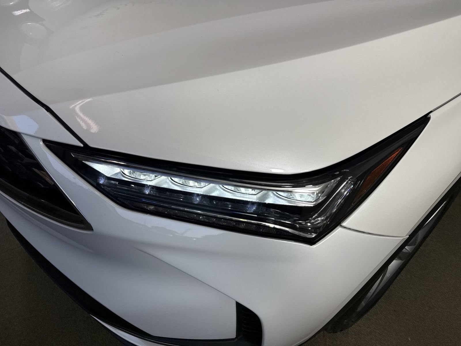 Certified 2025 Acura MDX FWD image 30