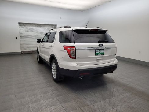Used 2014 Ford Explorer XLT w/ Equipment Group 202A FWD image 5