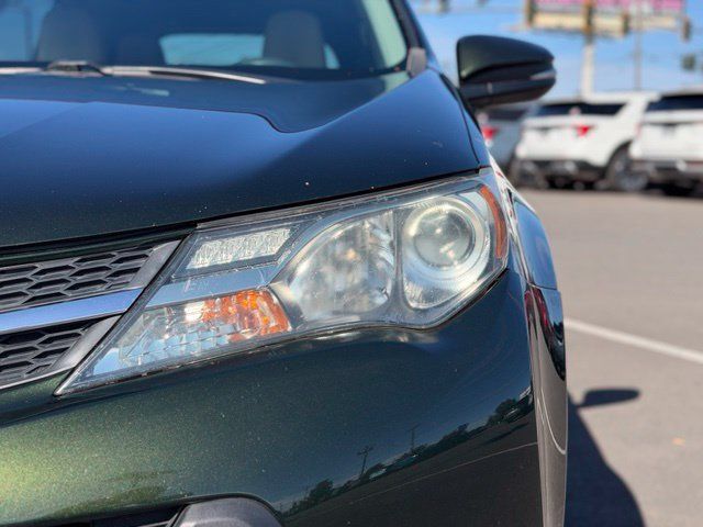 Used 2013 Toyota RAV4 XLE AWD/4WD image 7