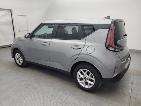 Used 2025 Kia Soul S FWD image 3