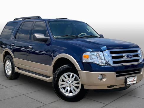Used 2013 Ford Expedition XLT RWD image 3