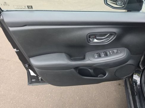 Used 2025 Honda HR-V LX image 6