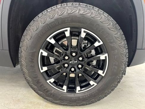 Used 2024 Chevrolet Traverse Z71 w/ LPO, Floor Liner Package AWD/4WD image 33