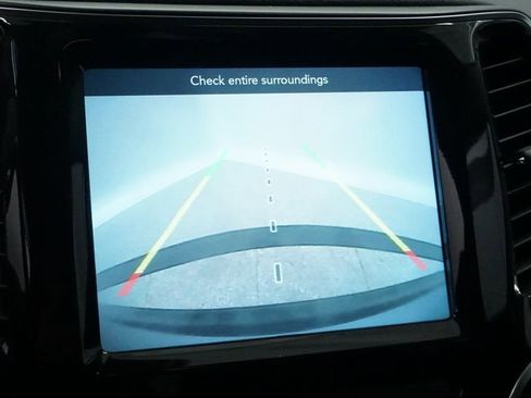 Certified 2019 Jeep Cherokee Limited w/ Trailer Tow Group image 34