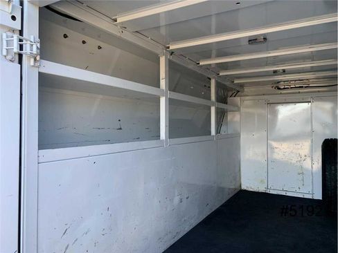 Used 2022 Ford E-350 and Econoline 350 Super Duty w/ Power Windows & Locks Group image 10