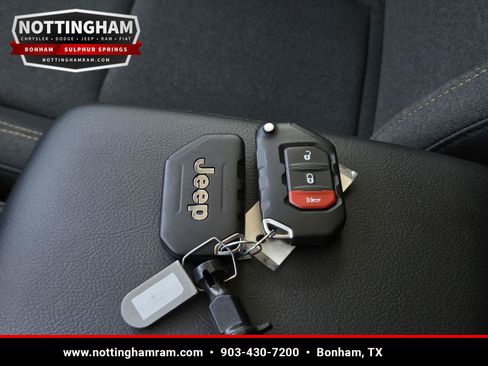 Used 2025 Jeep Wrangler Sport S AWD/4WD image 30