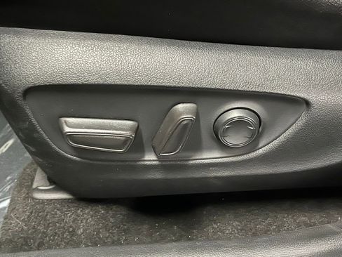 Used 2020 Toyota RAV4 XLE image 17