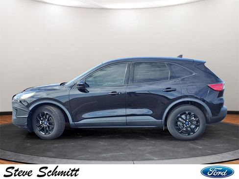 Used 2020 Ford Escape SE Sport image 2