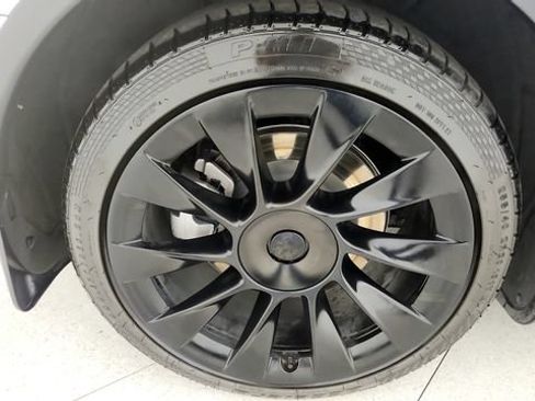 Used 2022 Tesla Model Y Long Range AWD/4WD image 82