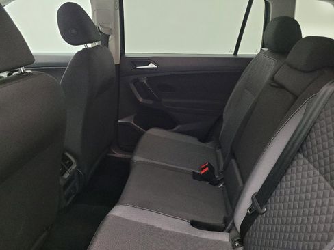 Used 2021 Volkswagen Tiguan S FWD image 18