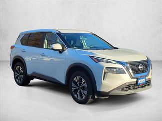 Used 2023 Nissan Rogue SV video 3