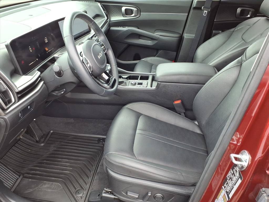 Used 2025 Kia Sorento S w/ Panoramic Sunroof Package FWD image 10